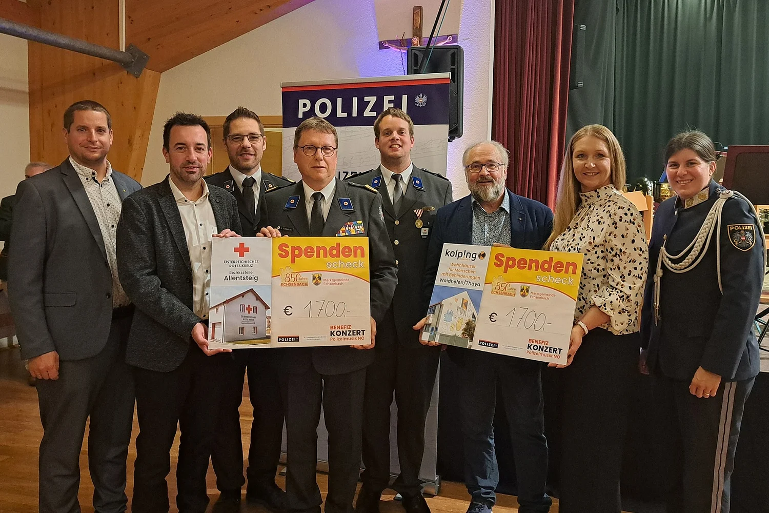 Übergabe Spendenscheck beim Benefizkonzert Echsenbach 2025